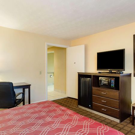 Econo Lodge Boston-Malden Esterno foto