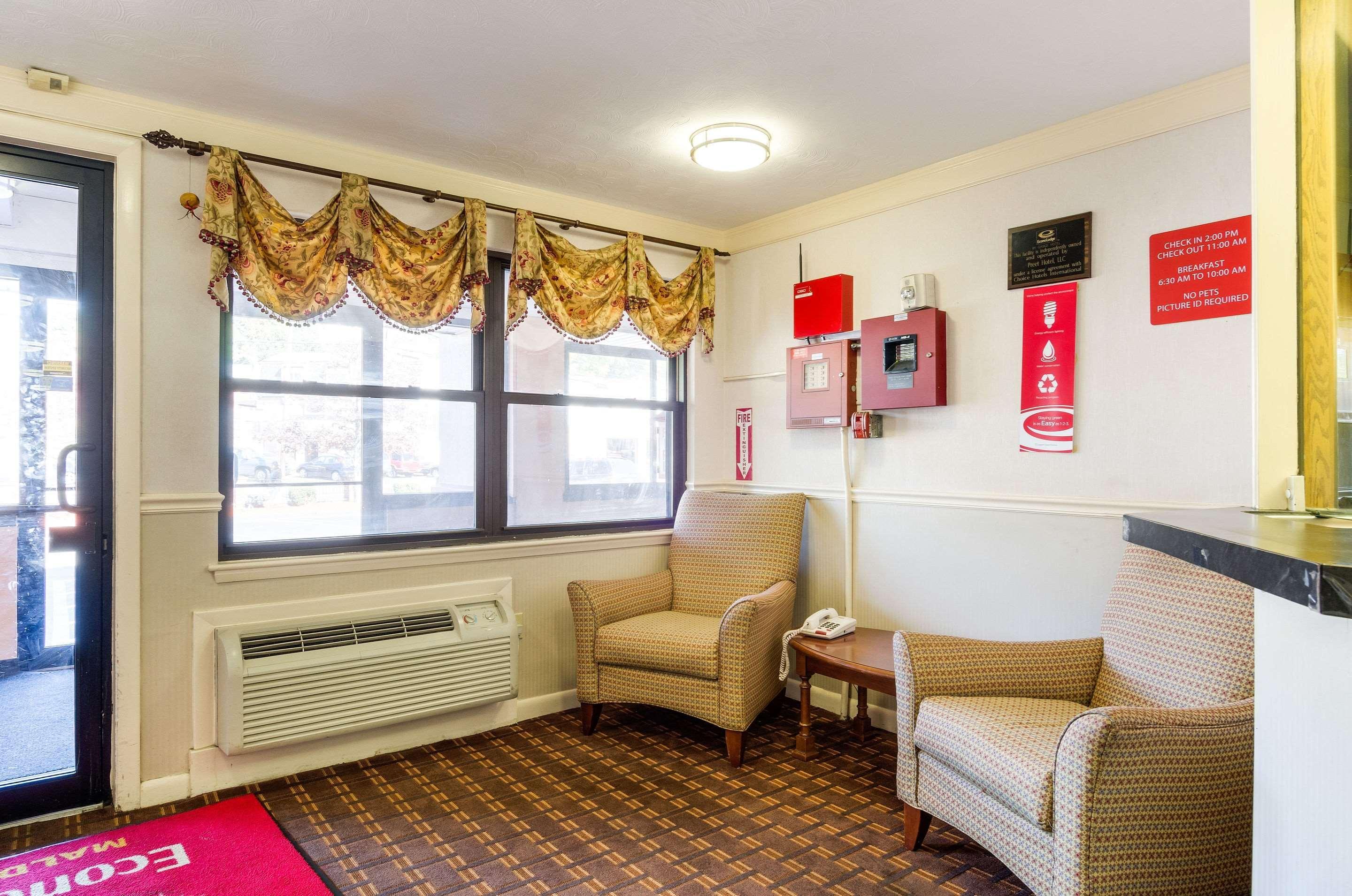 Econo Lodge Boston-Malden Esterno foto