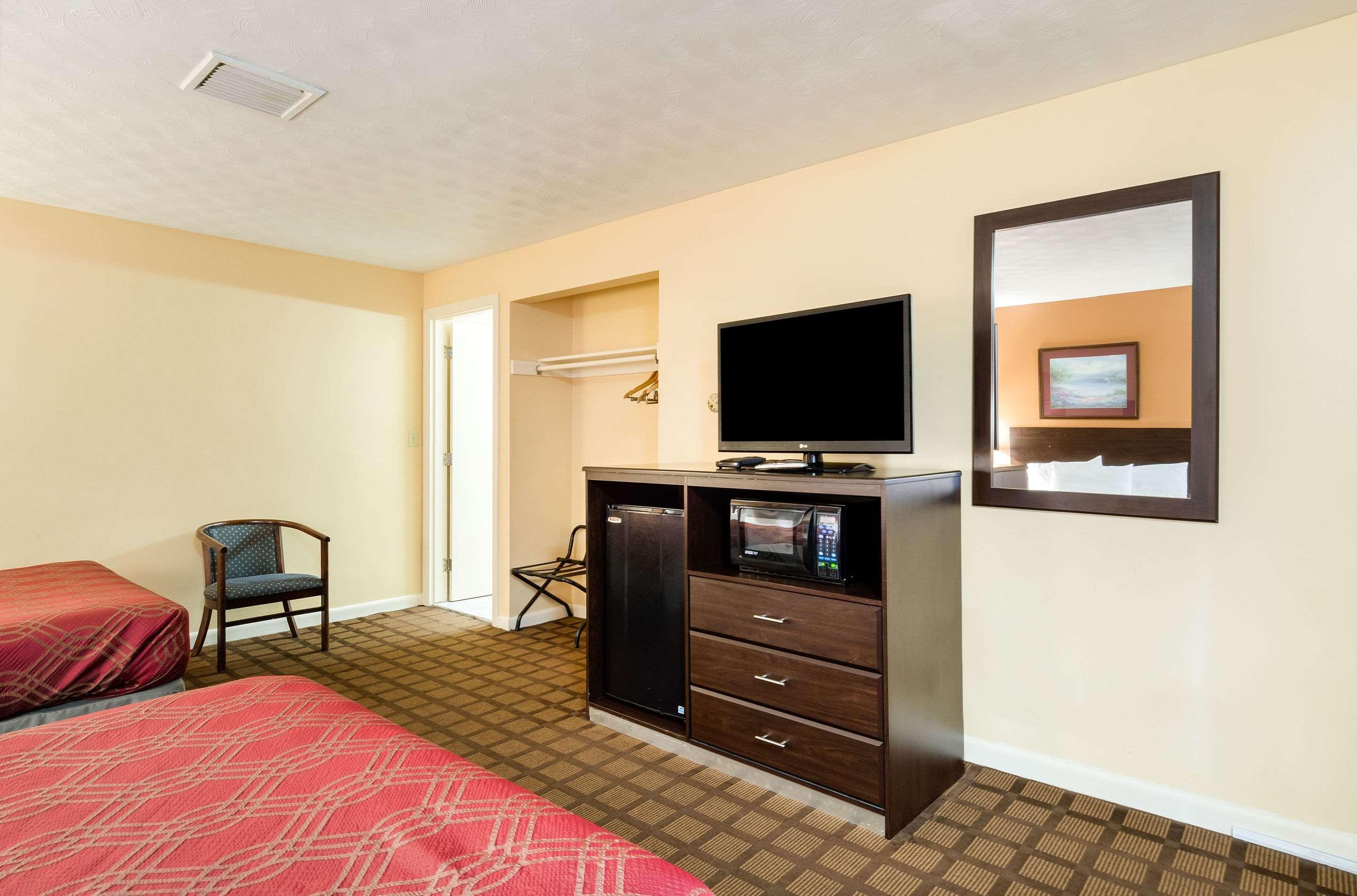 Econo Lodge Boston-Malden Esterno foto