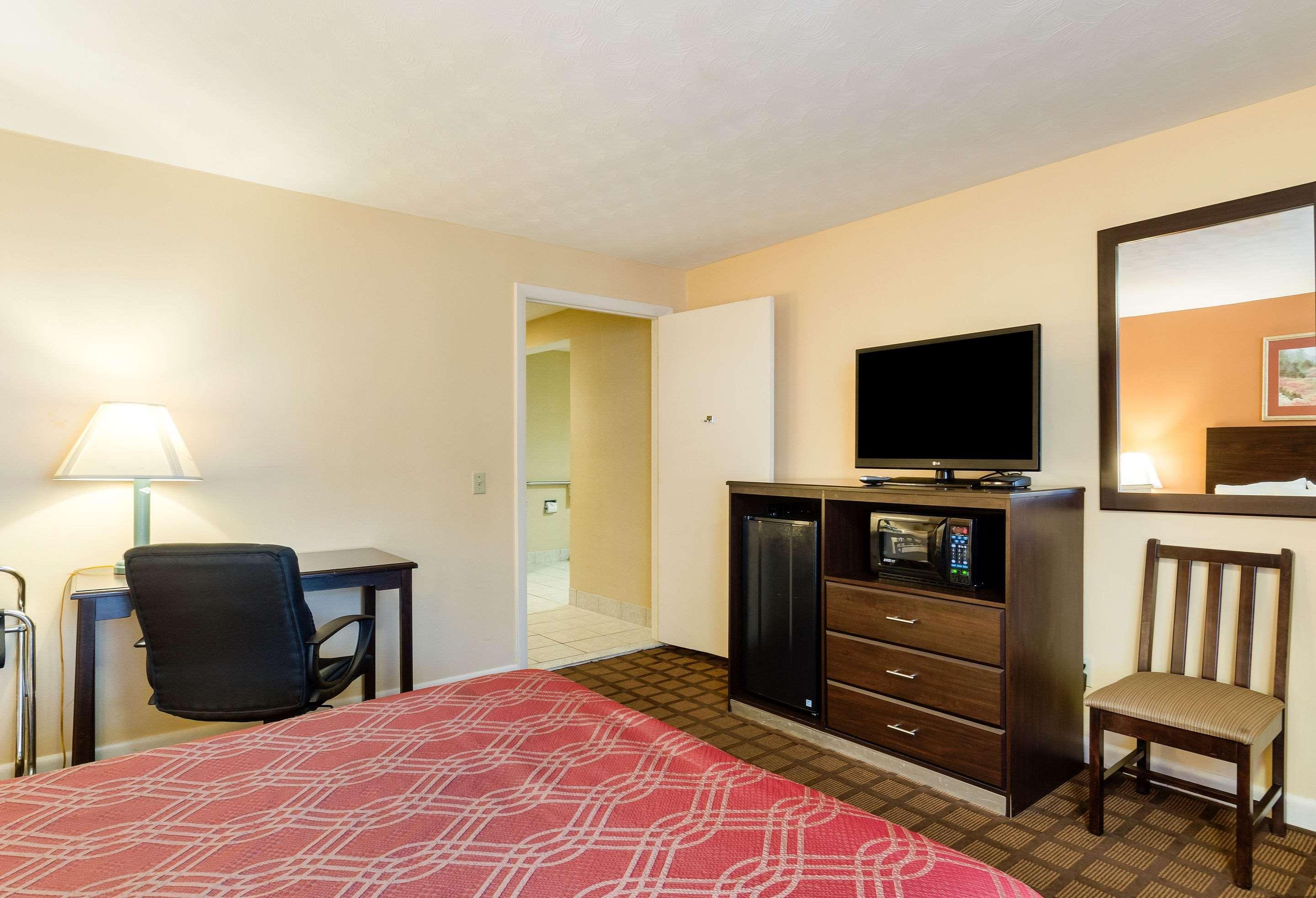 Econo Lodge Boston-Malden Esterno foto