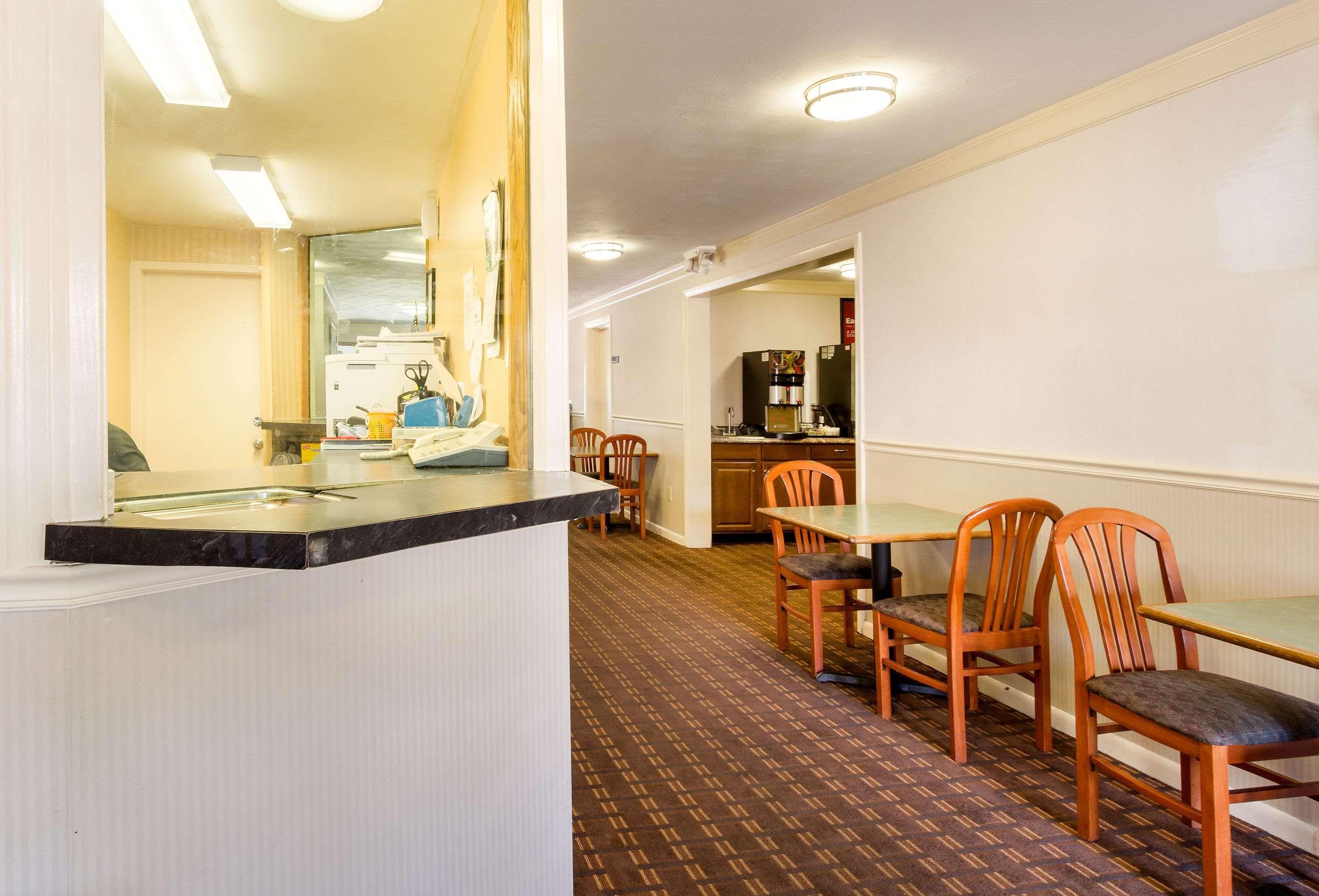 Econo Lodge Boston-Malden Esterno foto