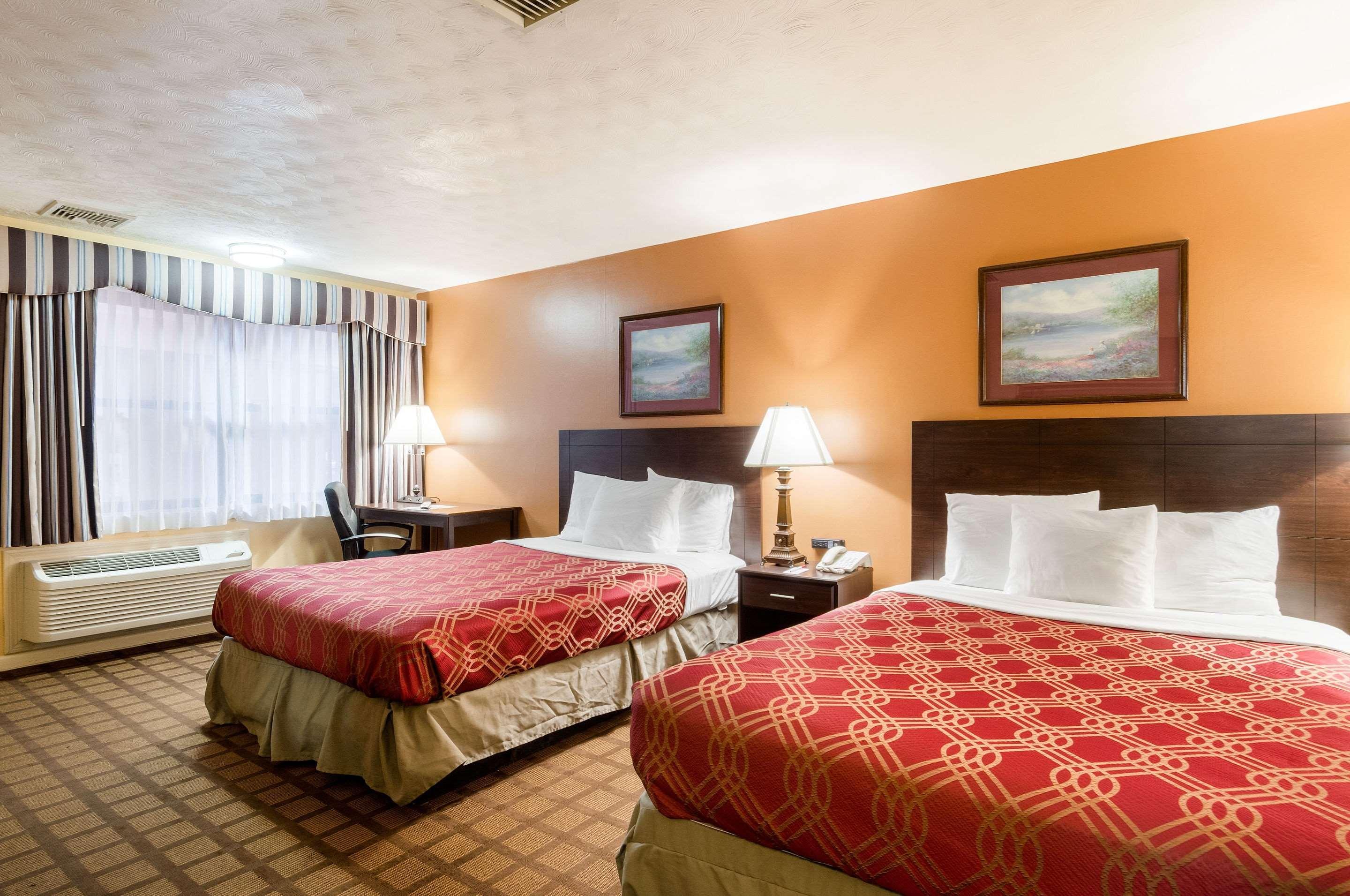 Econo Lodge Boston-Malden Esterno foto
