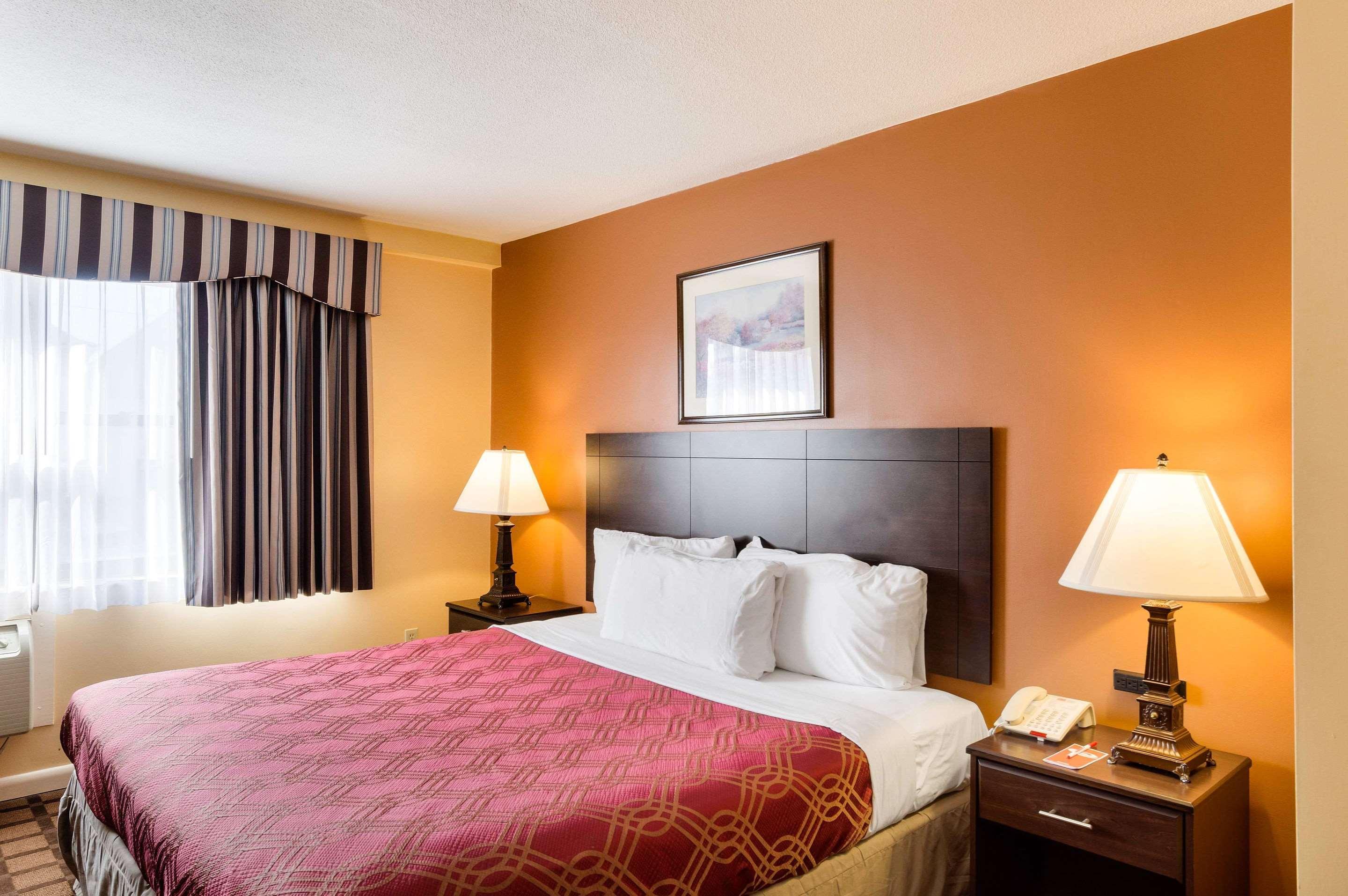 Econo Lodge Boston-Malden Esterno foto
