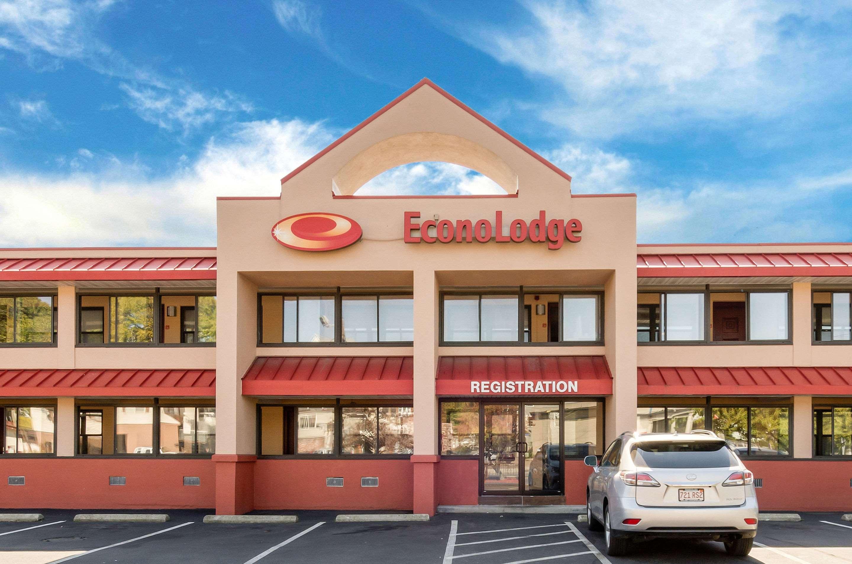 Econo Lodge Boston-Malden Esterno foto