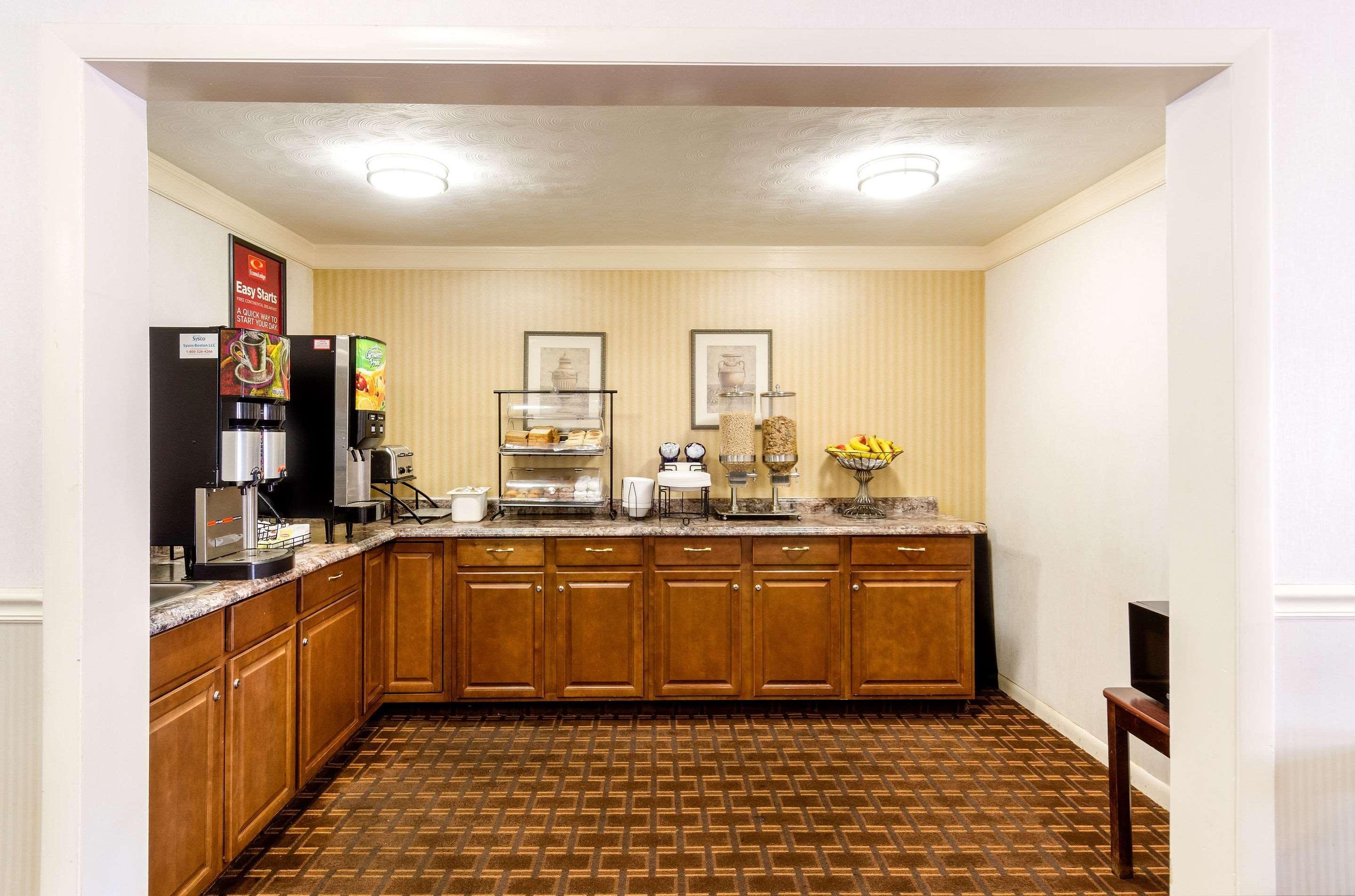 Econo Lodge Boston-Malden Esterno foto