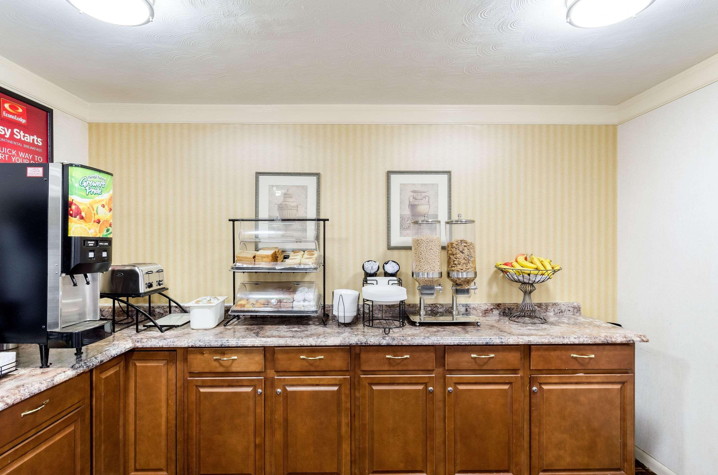 Econo Lodge Boston-Malden Esterno foto