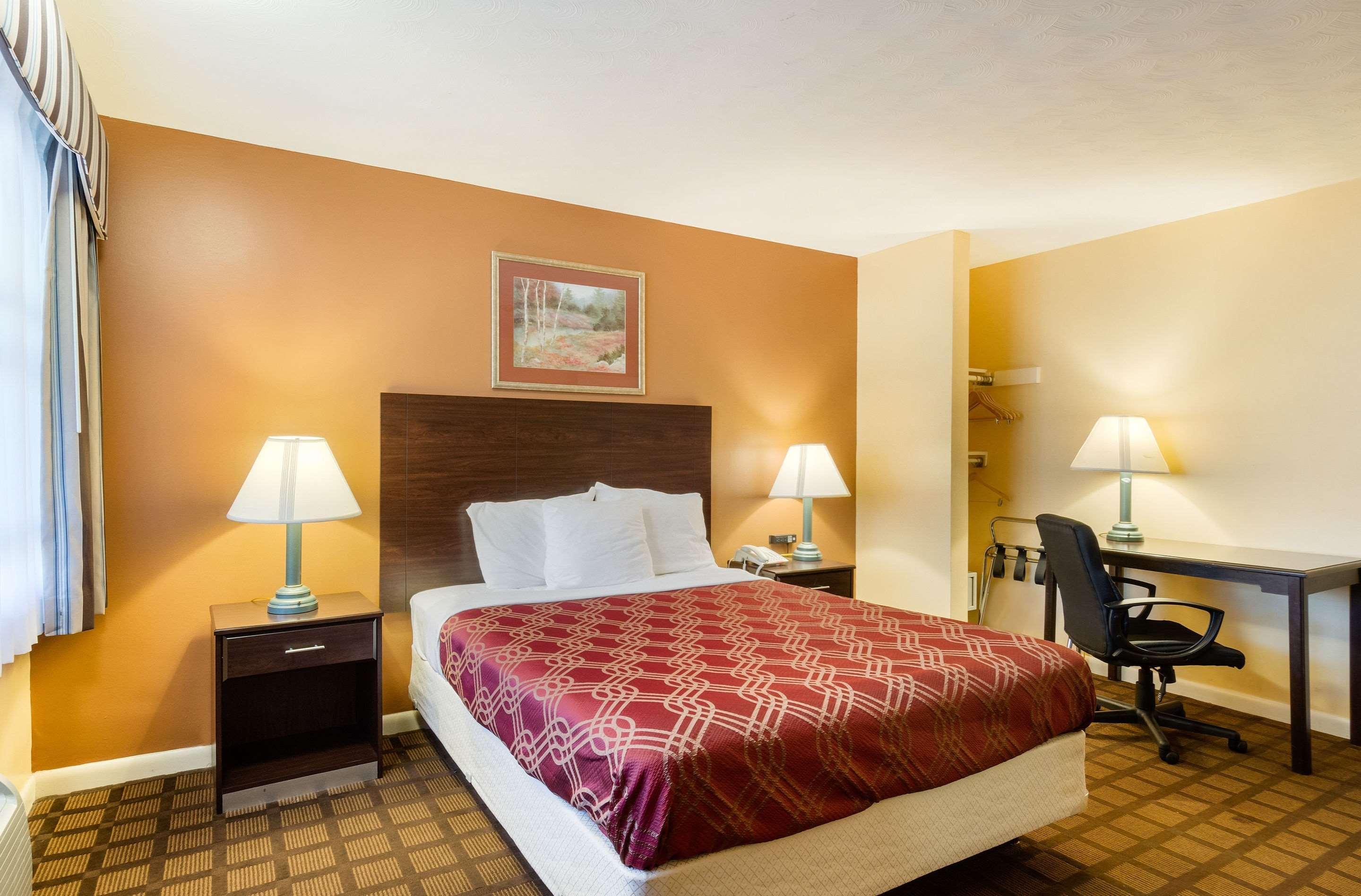 Econo Lodge Boston-Malden Esterno foto
