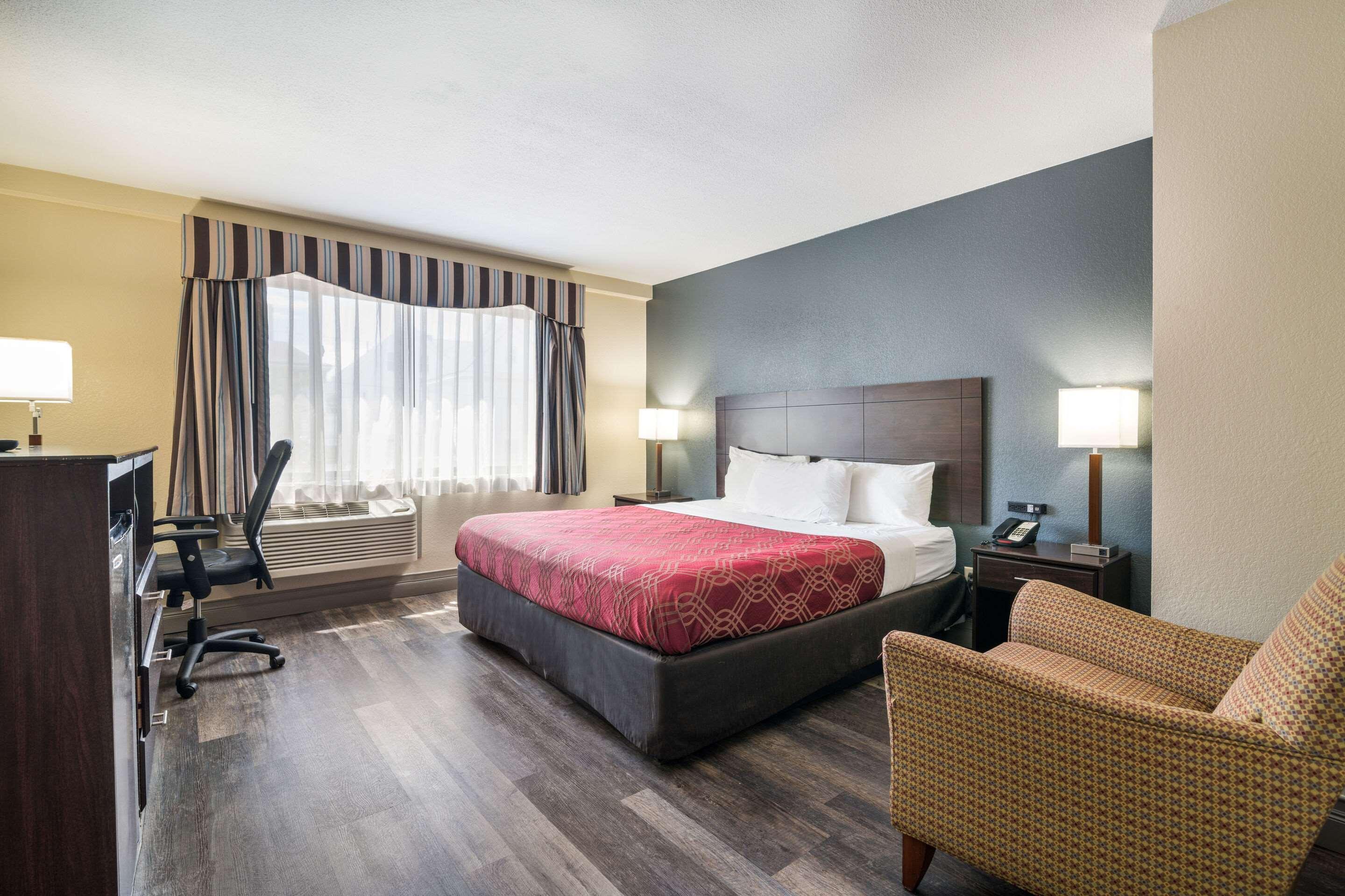 Econo Lodge Boston-Malden Esterno foto