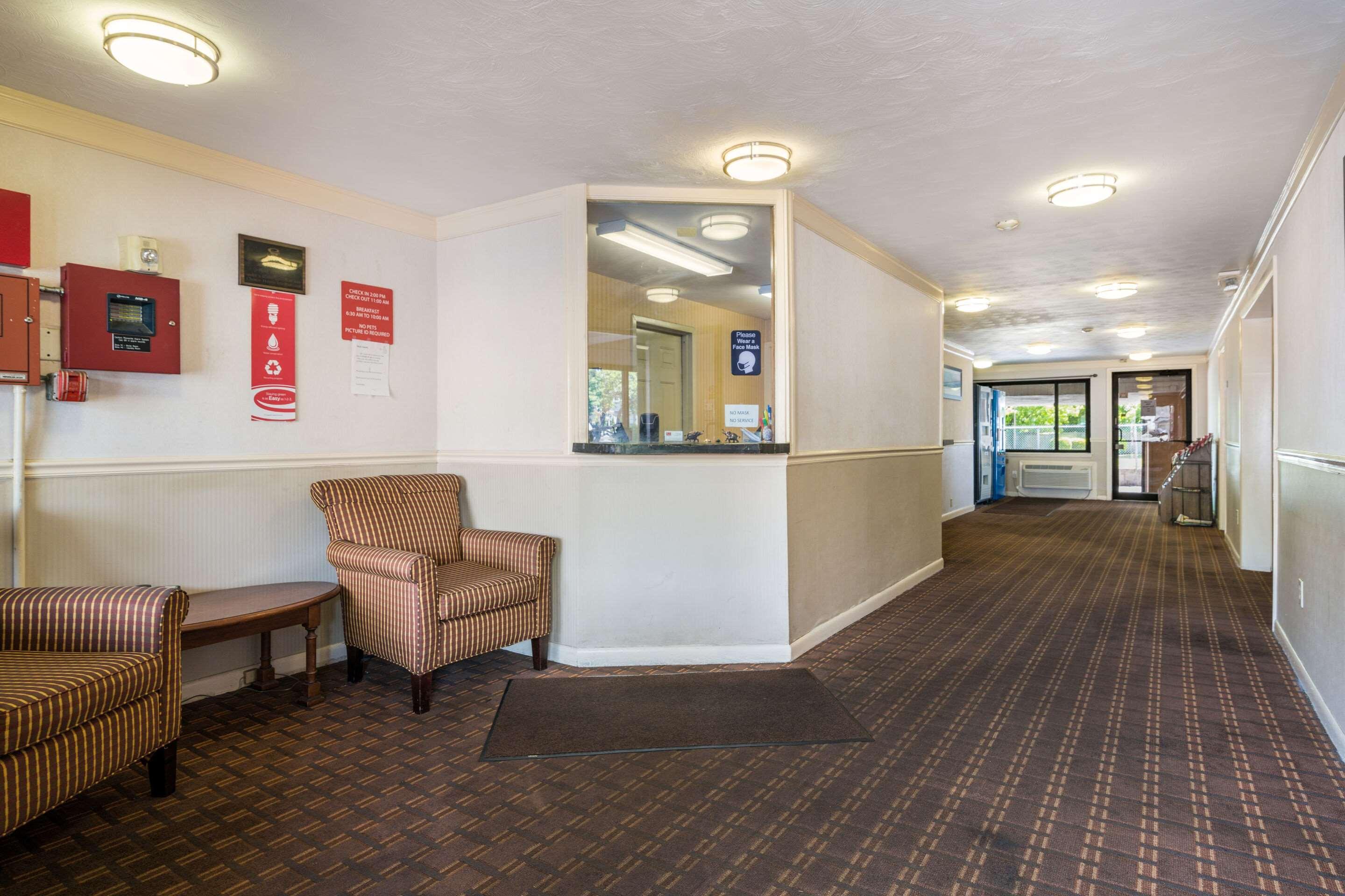 Econo Lodge Boston-Malden Esterno foto
