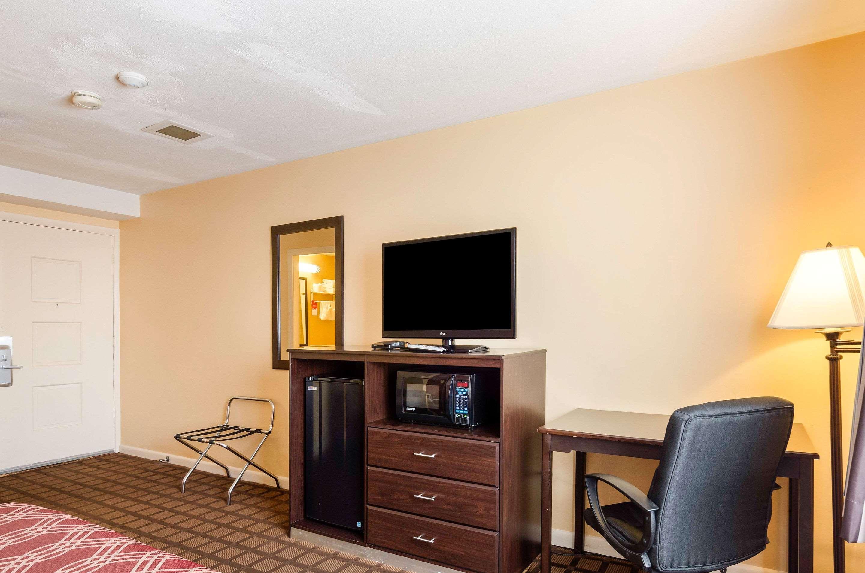 Econo Lodge Boston-Malden Esterno foto